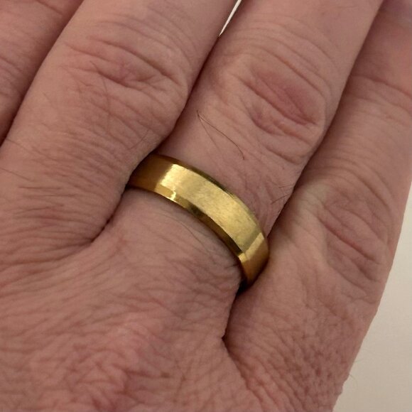 Gold Tone Ring, Size 12 - Picture 4 of 4